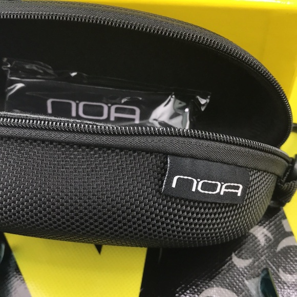 Invicta Activa Digital Sport Watch blue with NOA sunglasses-mens set - Picture 4 of 7